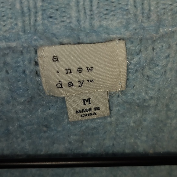 Sweater - Picture 3 of 3